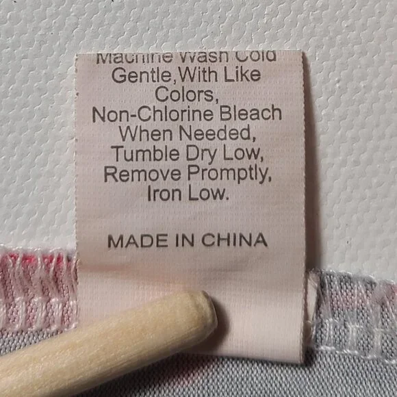 Red Dragon Print Crop Top with Non-Adjustable Straps – Size M - Picture 10 of 10